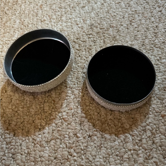 Seashell storage container - Picture 2 of 3